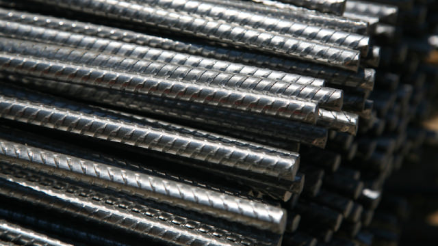 Are Industrial Products Stocks Lagging Apogee Enterprises (APOG) This Year?