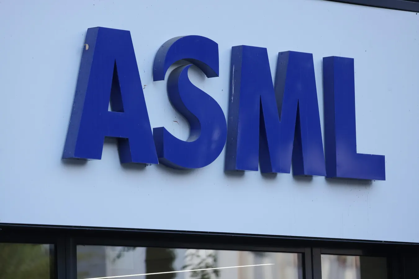 ASML's 50% Rally: More Than Just AI Hype?