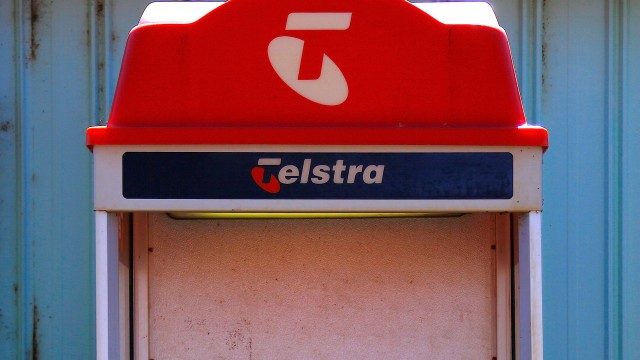 Foto von Australia's Telstra to cut up to 2,800 jobs by year-end to simplify operations