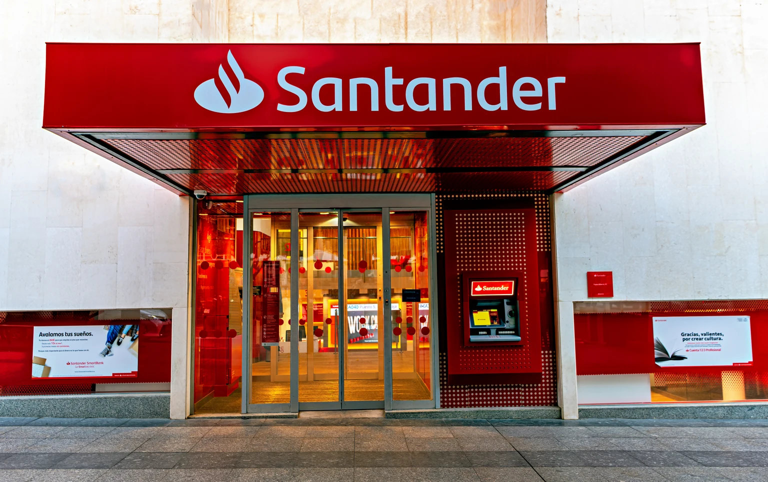 Banco Santander: A Global Bank Reinventing Itself Through Digital Transformation