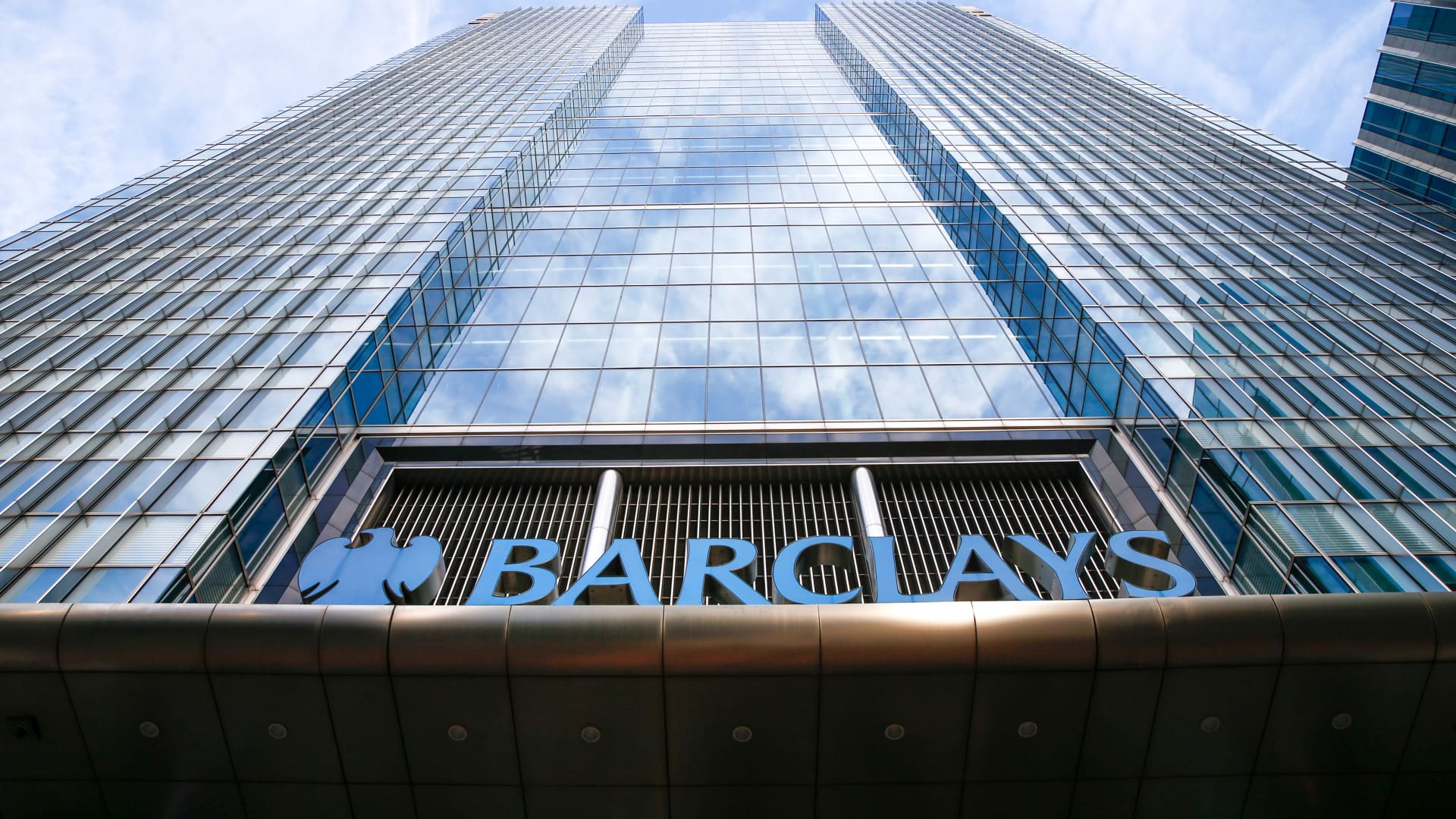 Barclays announces surprise $670 million share buyback