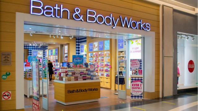 Bath & Body Works shares slide on weak outlook