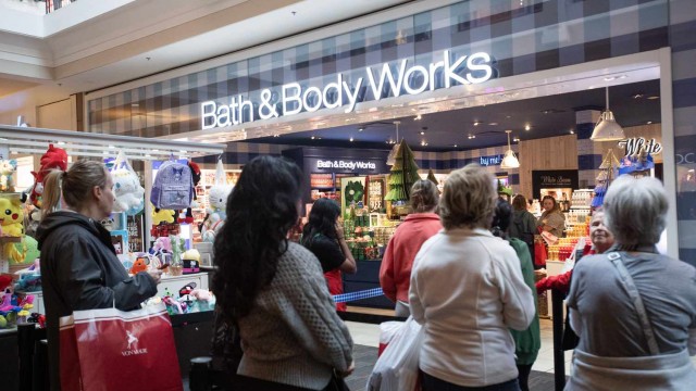 Bath & Body Works Slides Despite Earnings Beat as Guidance Disappoints