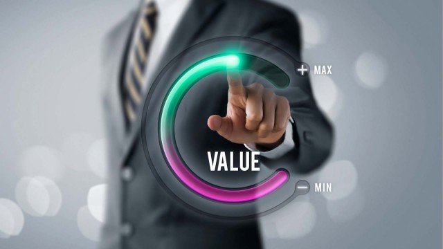 Beating the Benchmarks: 3 Seth Klarman Value Stocks to Own Now