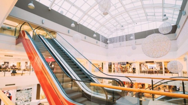 Best Stocks To Invest In Right Now? 2 Consumer Stocks To Watch