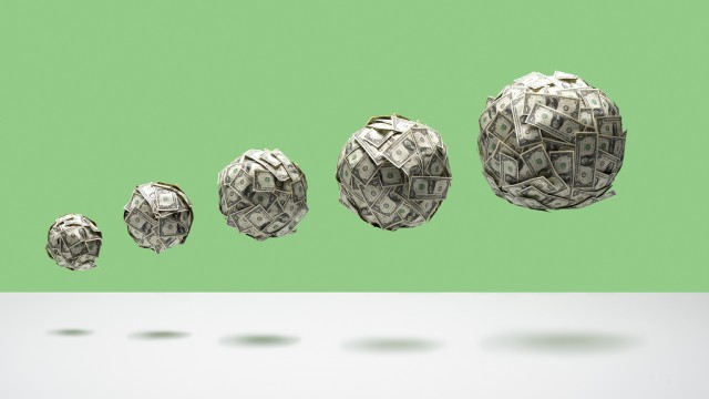 Big Dividend Snowball: Buy DGRO And Just Two Other Funds