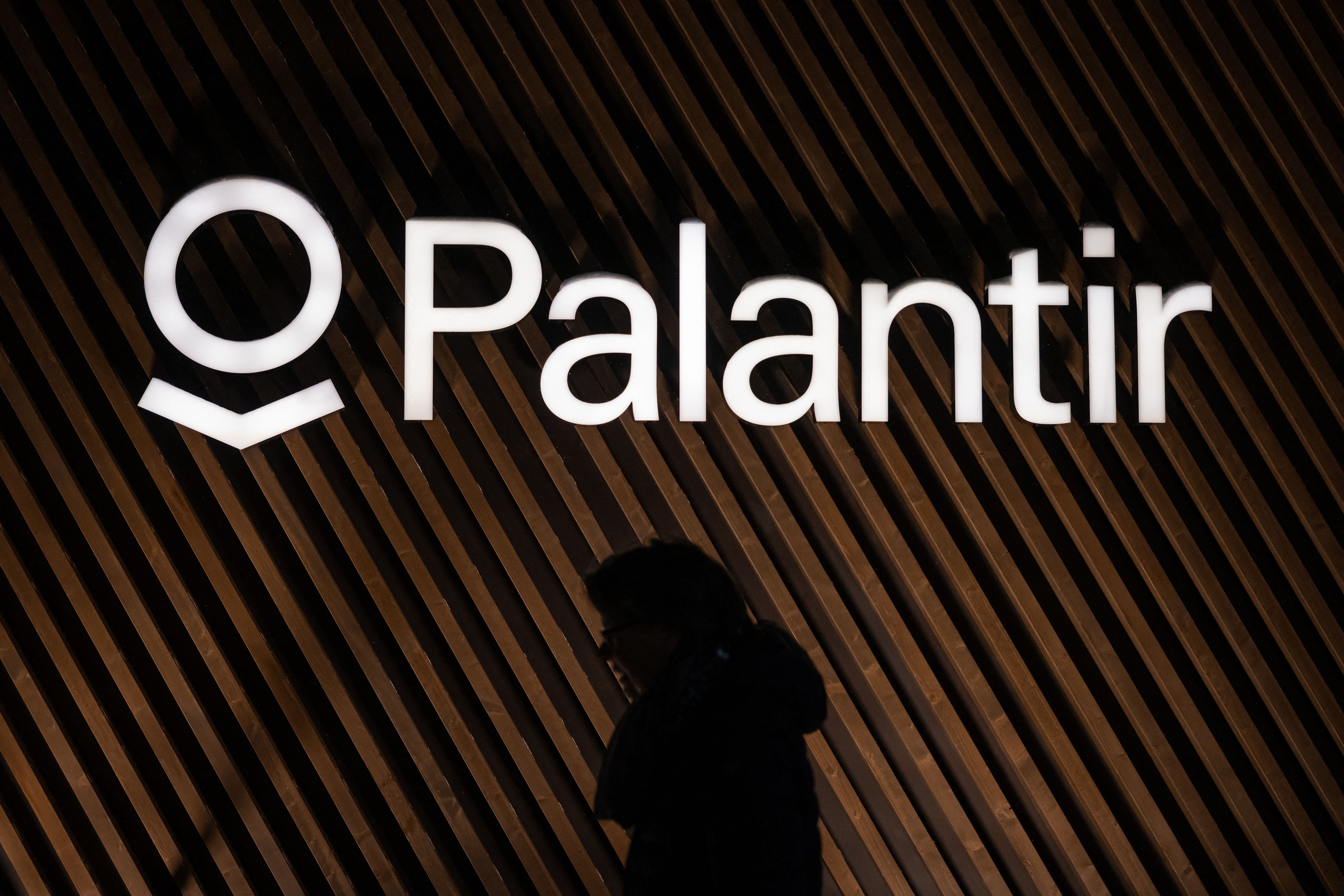 Billionaire Ken Griffin Sold 48% of Citadel's Stake in Palantir and Nearly Quadrupled His Position in This Cutting-Edge Artificial Intelligence (AI) Stock