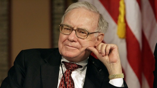 Billionaire Warren Buffett Has 40% of Berkshire Hathaway in This 1 Stock