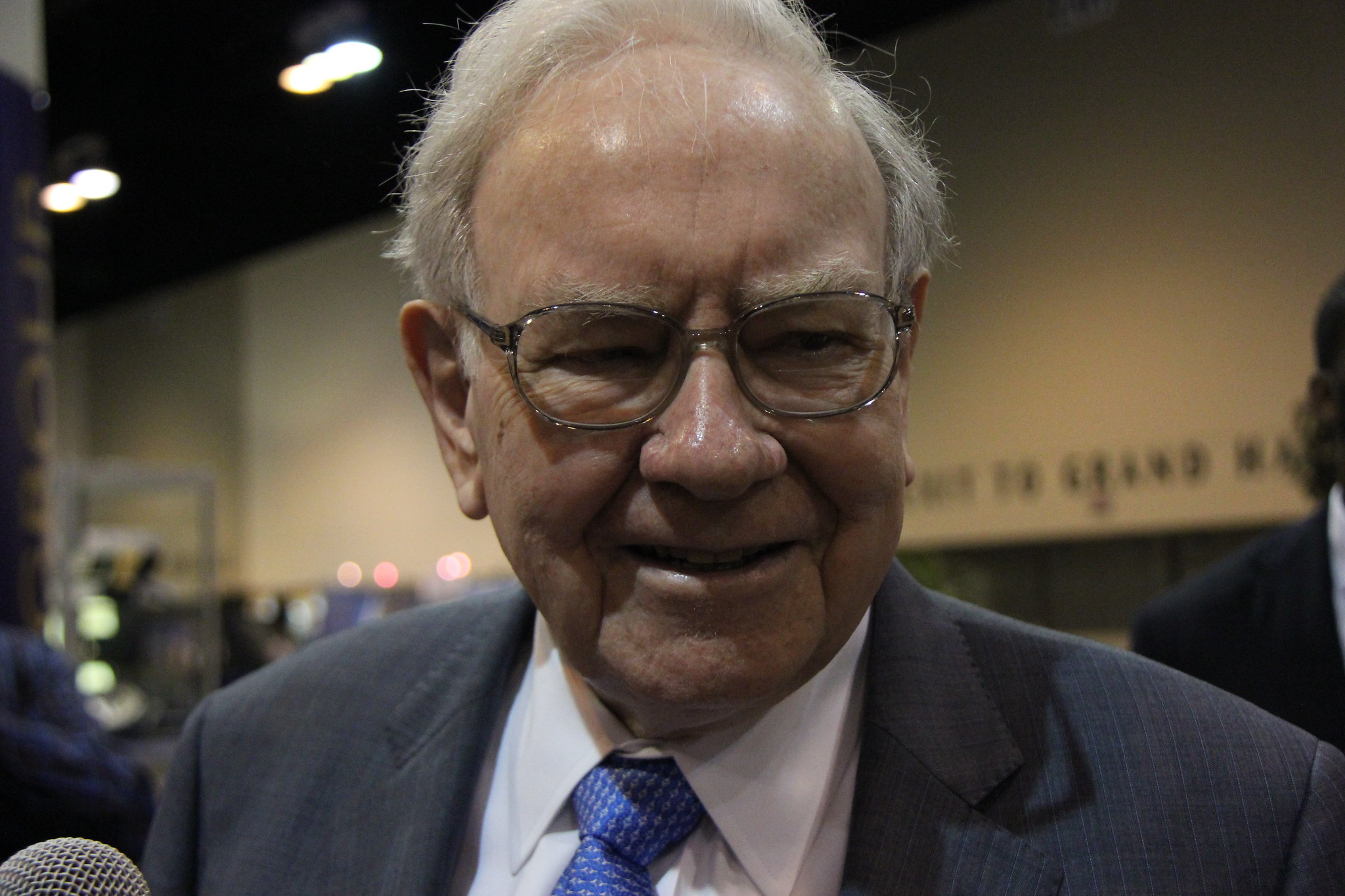 Billionaire Warren Buffett Just Sold More Than 46.3 Million Shares of 2 Favorite Stocks and Piled Into This Ultra-Safe Asset