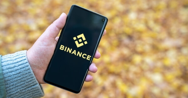 Article image for Binance to Delist MAVIA, OMG, and BOND Perpetual Contracts by December 2024