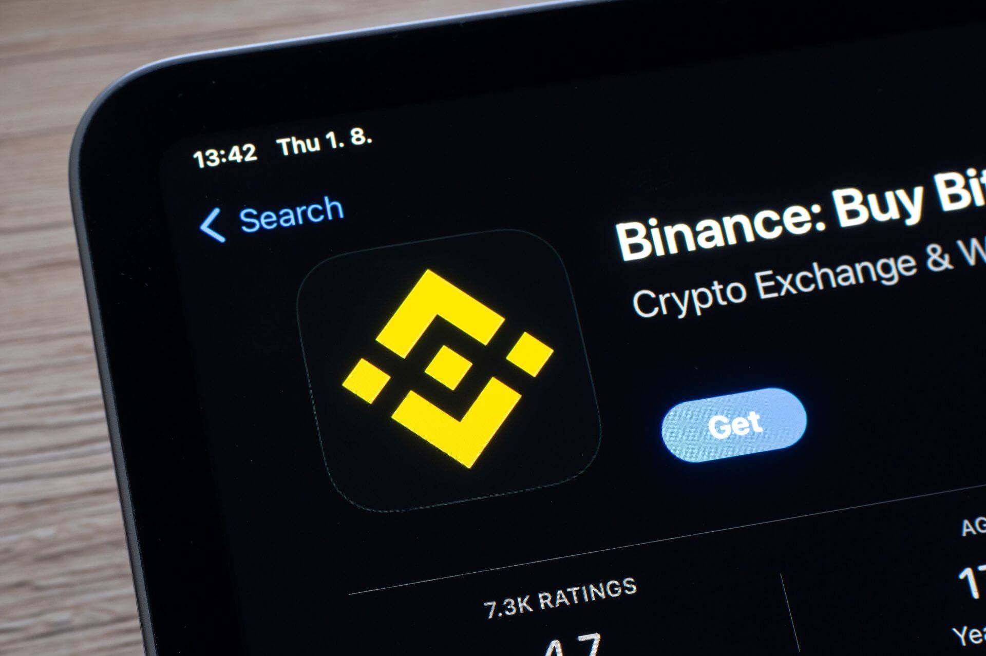 Binance Unveils $800,000 XRP Reward Program for RLUSD Token Holders
