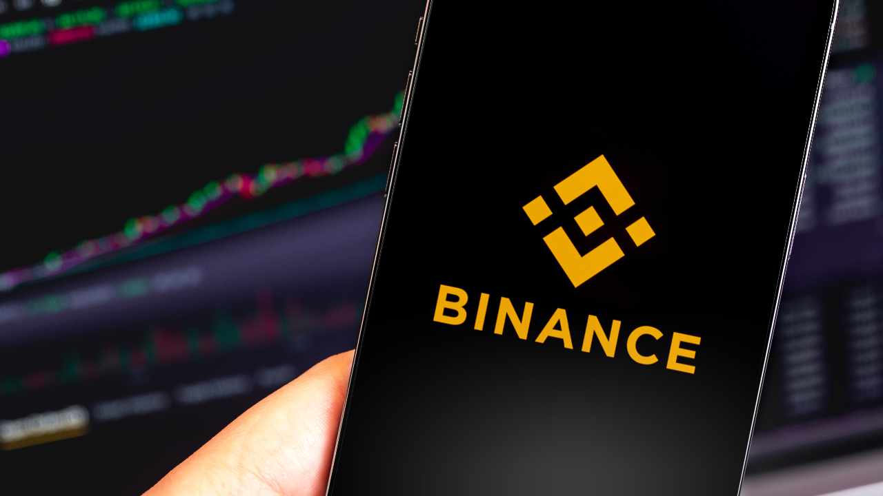 Imagen del artículo para Binance advierte sobre la eliminación de estos tokens, ¿se avecina una caída de precios?