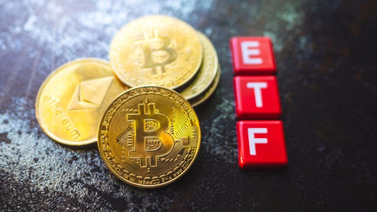 Bitcoin and Ether ETFs Lose $249 Million While HYPE Funds Extend Inflow Run