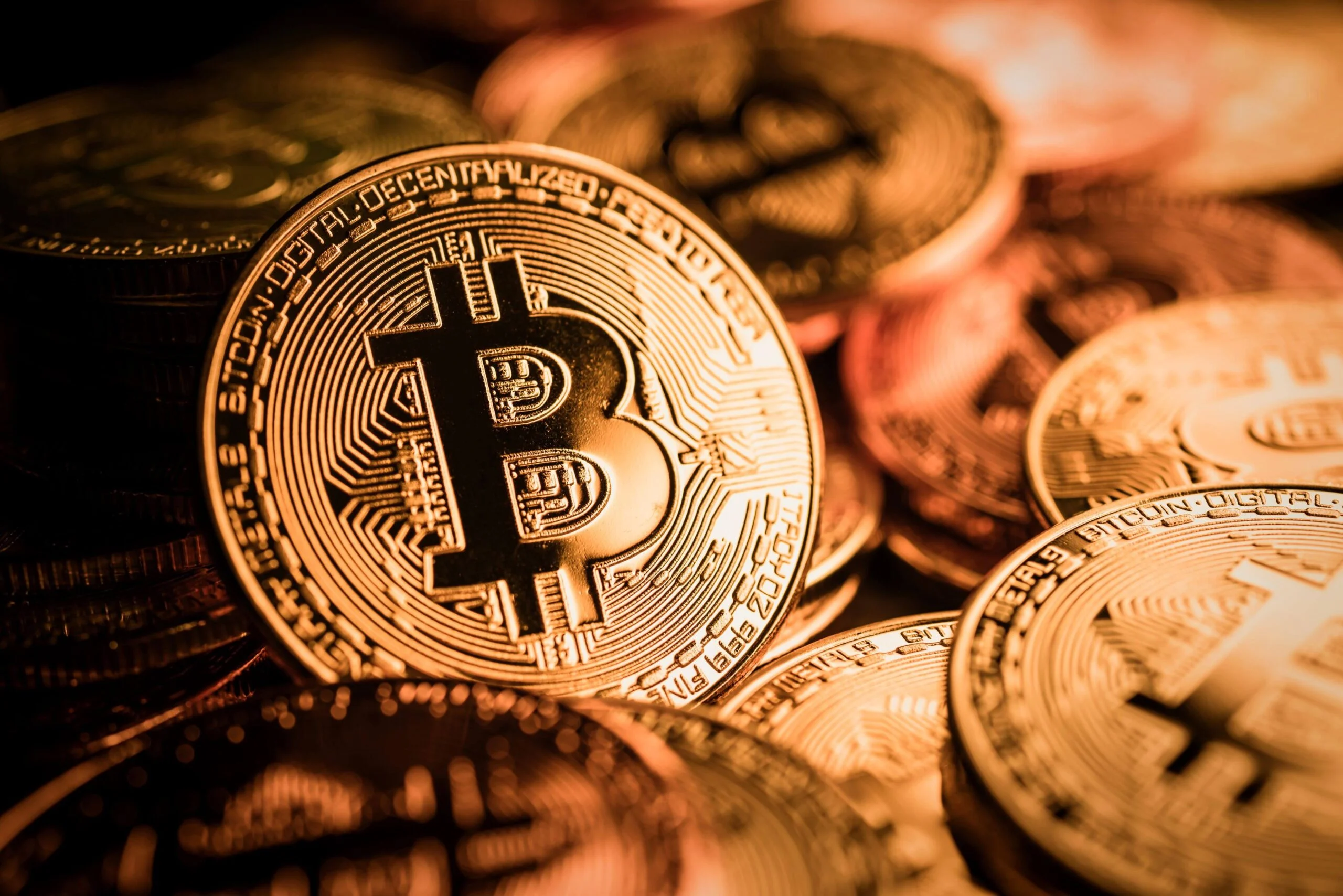 Bitcoin (BTC) Has Already Hit Bottom at $60K, Michael Saylor Claims as ETF Demand Surges