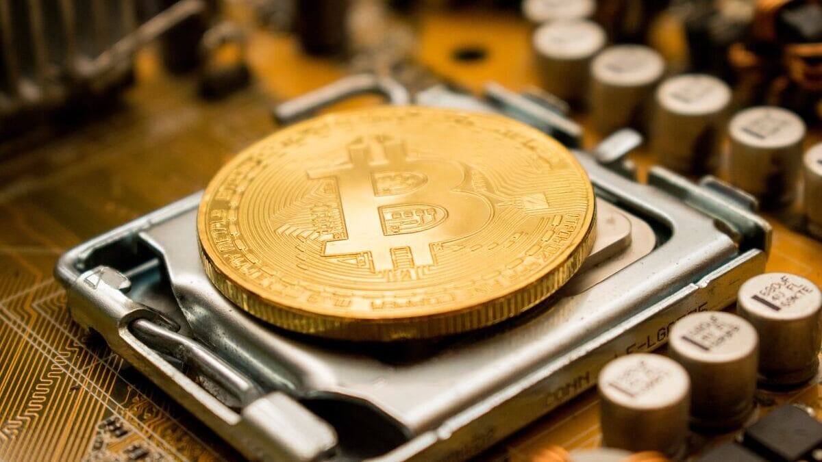 Bitcoin Core Moves Next Major Update Into Final Testing With Key Changes