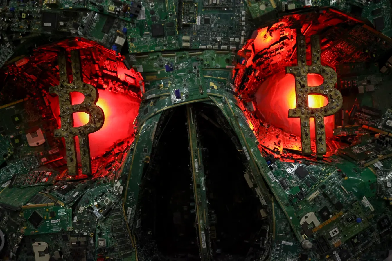 Bitcoin Crash Suddenly Accelerates As Traders Brace For A Surprise Fed Price Shock