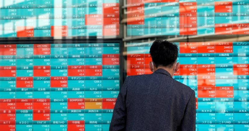 Bitcoin declines in early Asia trading as interest rate fears rise