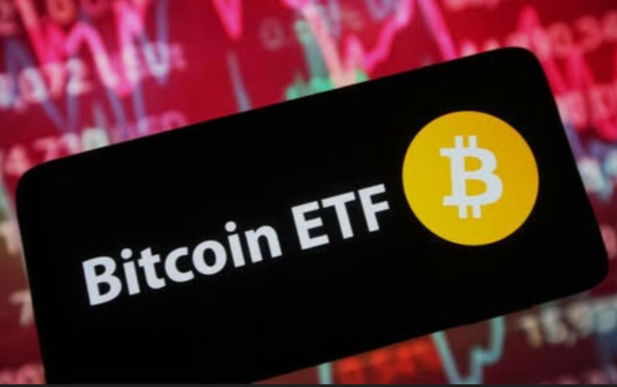 Bitcoin ETF Inflows Hit Three-Week High Despite BTC Falling Below $64K