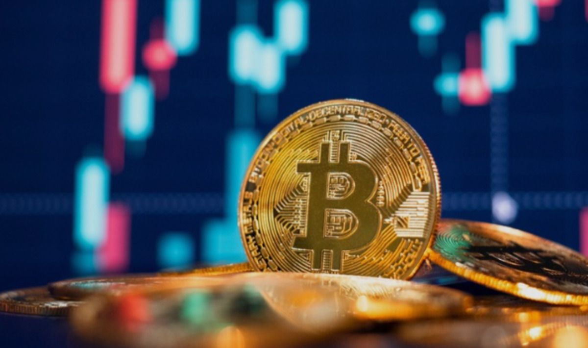 Bitcoin ETF Inflows Surge to $159.5M as BTC Reclaims $77,000