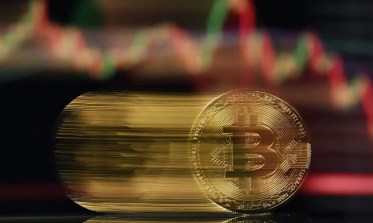 Bitcoin ETF Outflows Surge to $450 Million After CLARITY Act Setback