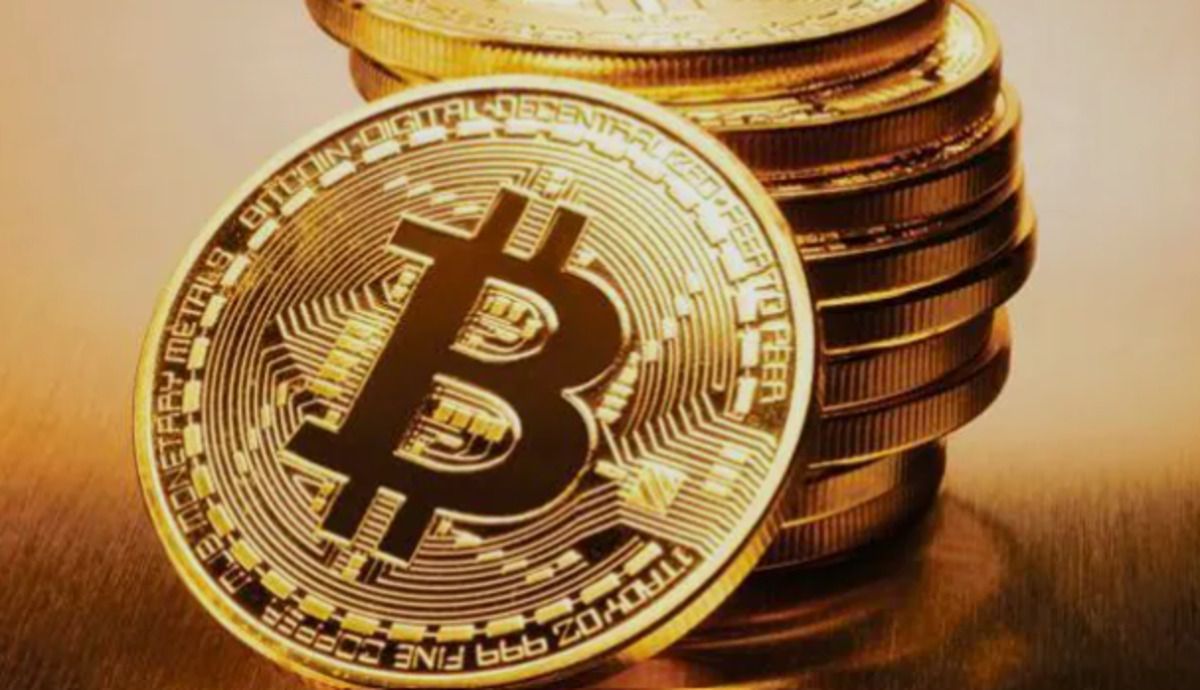 Bitcoin ETFs See $89.8 Million Exit as BTC Struggles to Hold $86K