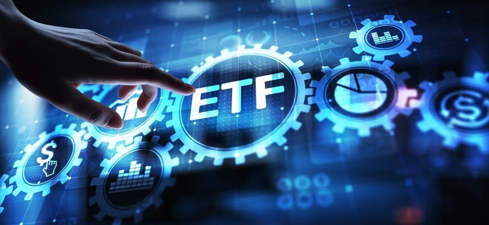 Bitcoin, Ethereum ETFs Lose $1.4B, But HYPE, SOL, XRP Attract Fresh Inflows: What's Driving The Surge?