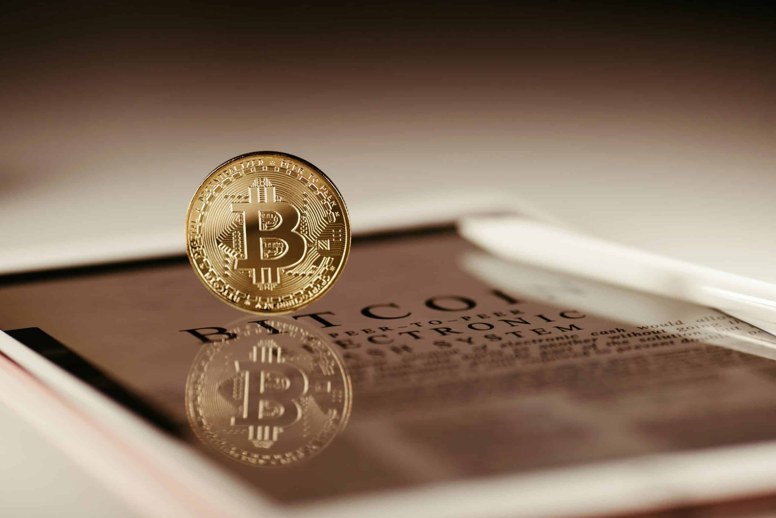 Bitcoin Falls Below $71,000 as Iran Ceasefire Frays Within 48 Hours and Oil Rebounds