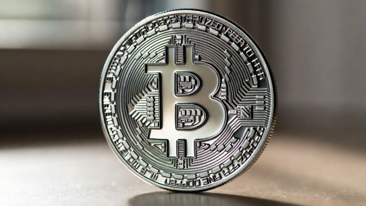 Bitcoin: Glassnode's RHODL Ratio Flashes 4.5 Signal, Hinting the BTC Bottom Could Be In
