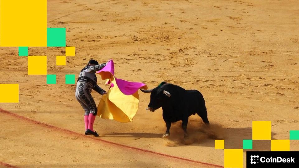 Bitcoin has traded in a tight range for nearly 50 days – but this is not a "bear flag"