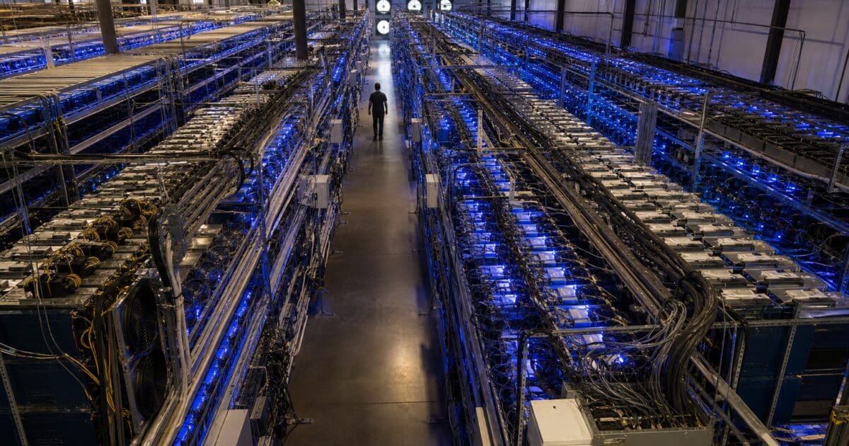 Bitcoin Miners Shift Strategies as High-Performance Computing Contracts Emerge