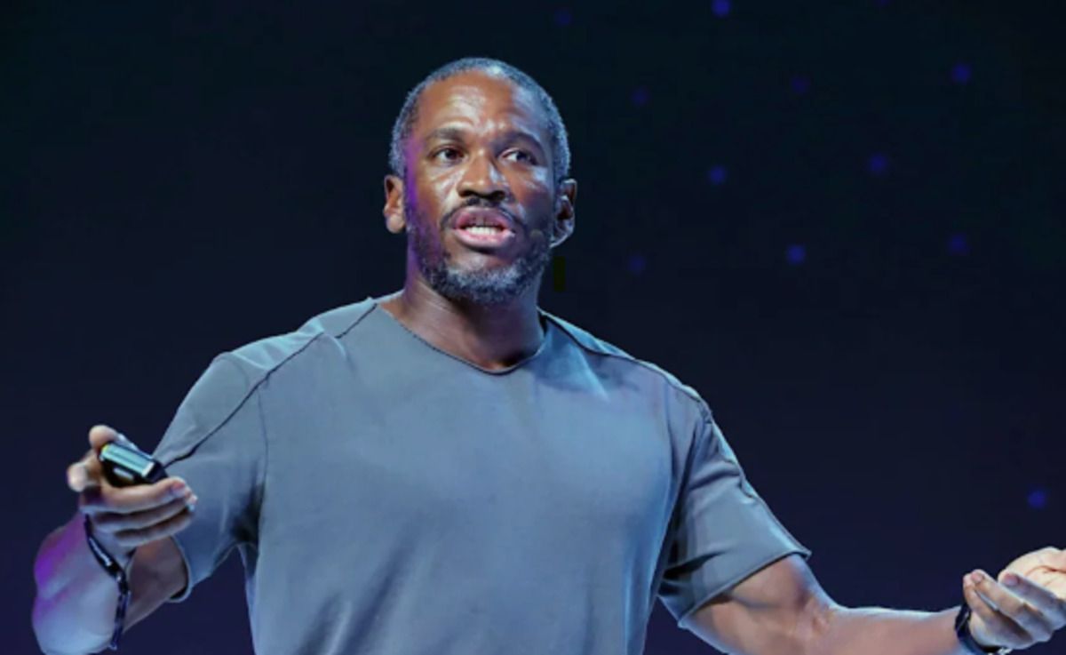 Bitcoin News: Arthur Hayes Says AI Debt Crisis Could Send BTC to $1M