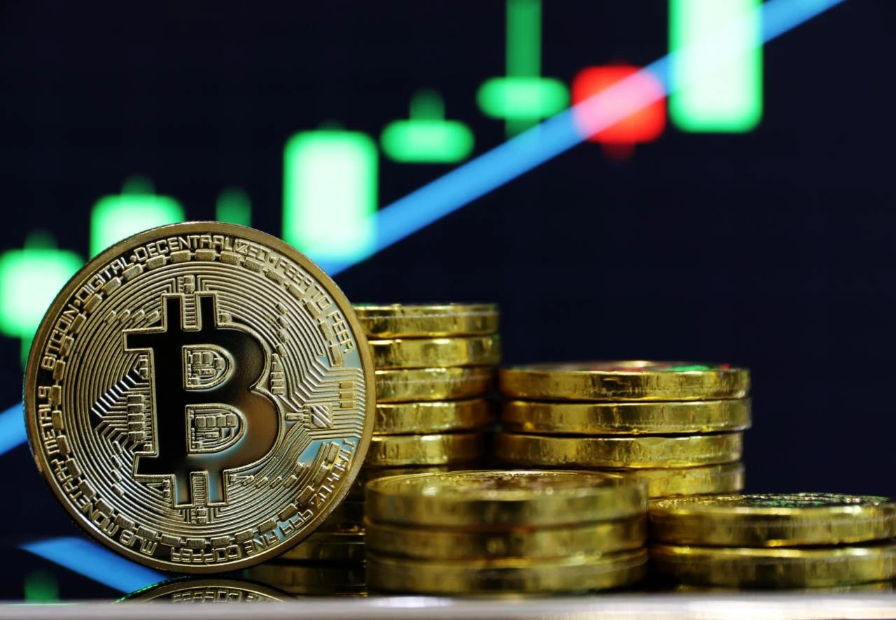 Bitcoin price analysis: Next key level to watch as short-term holders exit