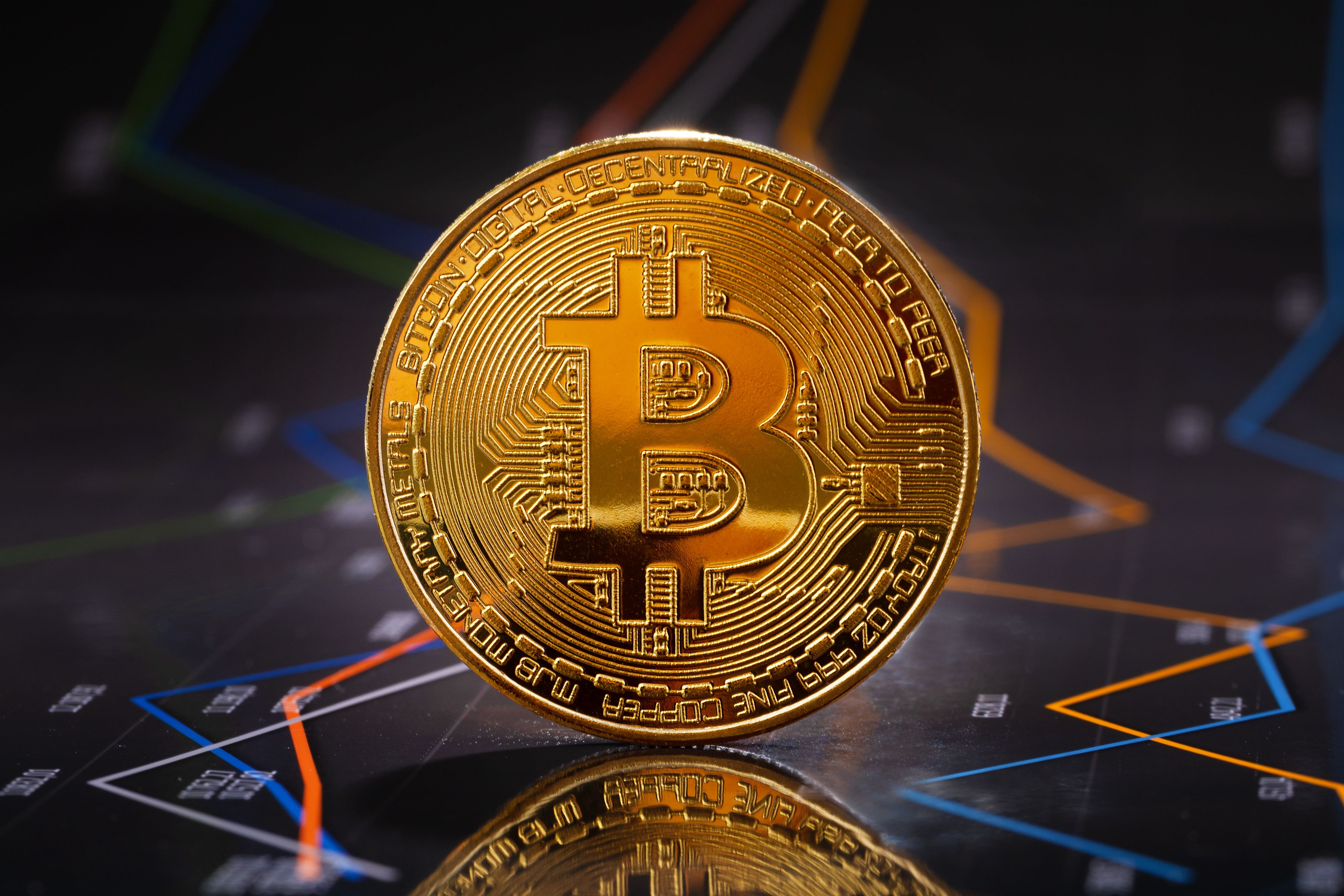 Bitcoin Price Prediction: CME Gap vs Trendline Clash