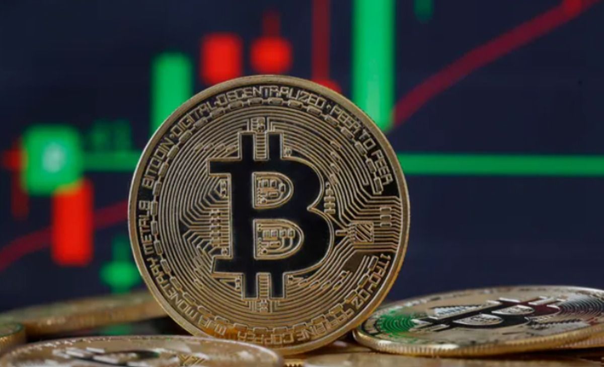 Bitcoin Price Prediction: Is Bitcoin a Buy Now?