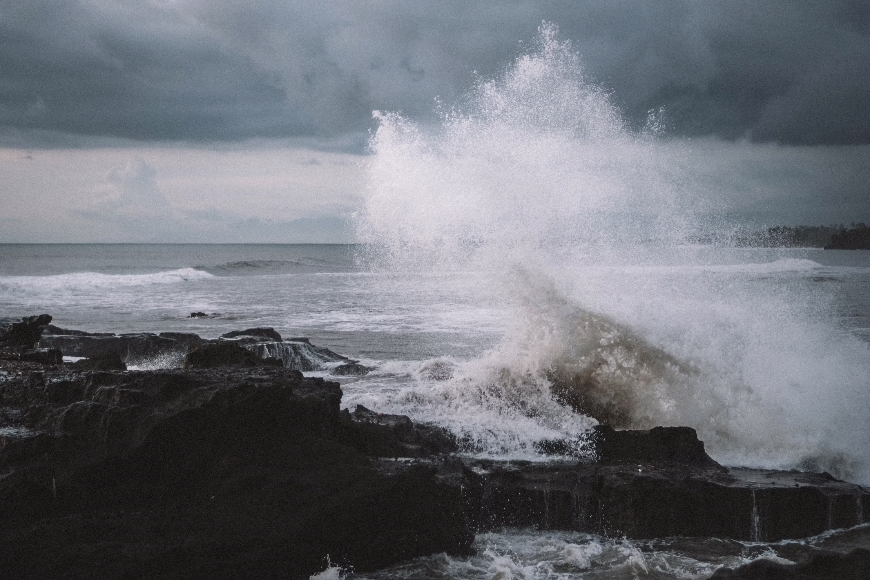 Bitcoin Price Wave Down To $40,000 Shows When The Bottom Will Begin