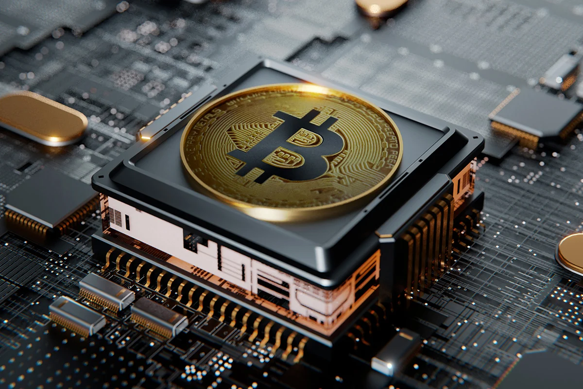 Bitcoin Whales Add 66,700 BTC as Mid-Sized Holders Ramp Up Selling