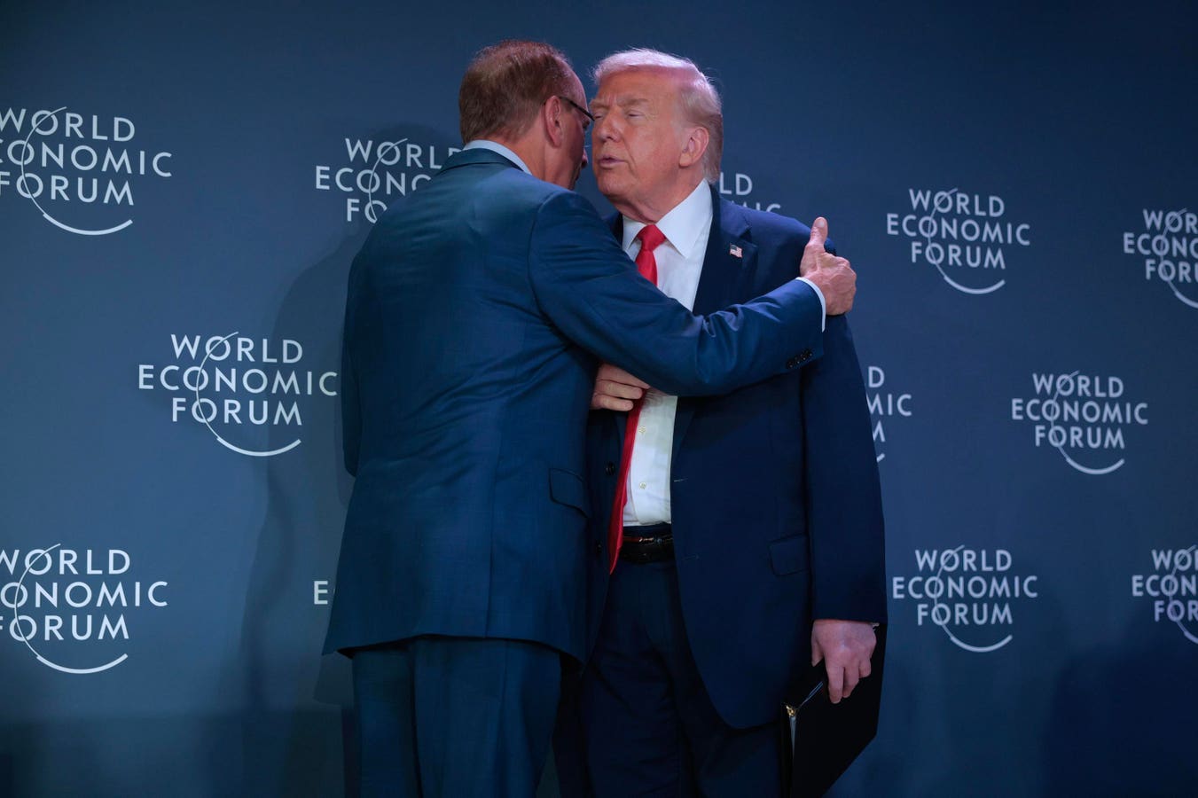 Bitcoin ‘Will Take The Place Of Gold'—Fed Suddenly Braced For A $34 Trillion BlackRock Price Surprise