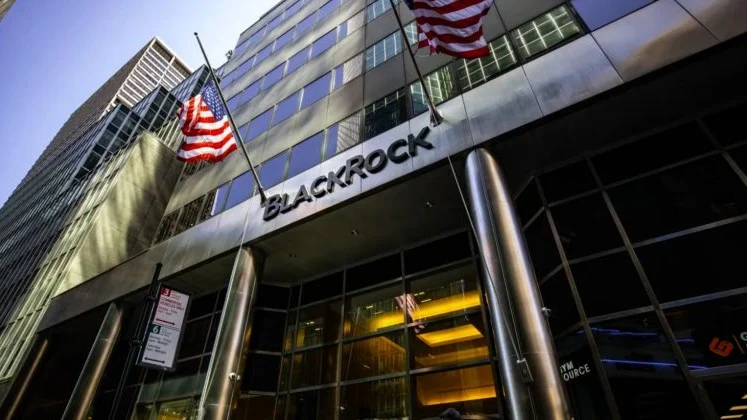 BlackRock's IBIT sees $144M in net outflows as bitcoin ETFs drop