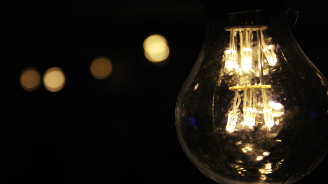 Bloom Energy (BE) Advances While Market Declines: Some Information for Investors
