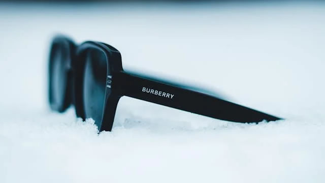 Bloomingdale's, Burberry CEOs Bet Big on Holiday Season