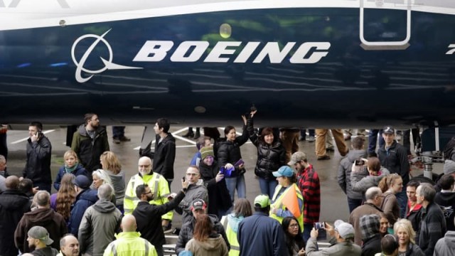 Boeing shareholders approve CEO's compensation as company faces investigations, possible prosecution