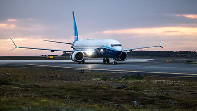 Foto von Boeing Stock Gains as U.K. Buys Planes, Just Like Trump Said
