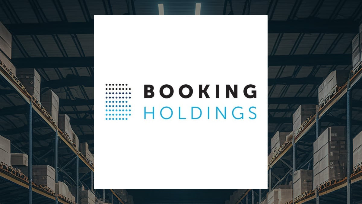Booking (NASDAQ:BKNG) CEO Sells $2,871,414.90 in Stock