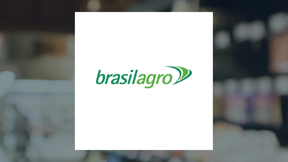 Brasilagro Cia Brasileira De Propriedades Agricolas (NYSE:LND) Shares Pass Below 50 Day Moving Average   – Time to Sell?