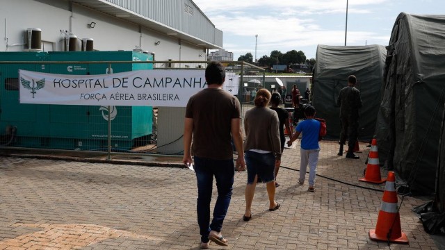 Foto von Brazil Places Millions Under Public Health Emergency On Eve Of Carnival—As Dengue Outbreak Grows