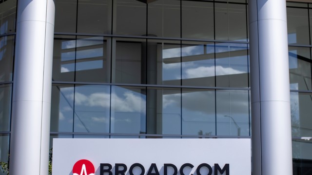 Broadcom soars as demand for AI chips power forecast raise