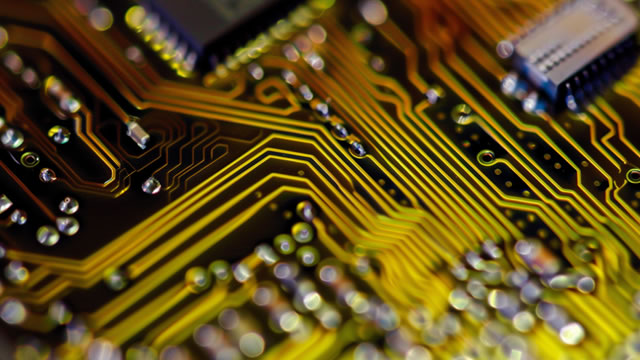 Foto von Broadcom: This AI Moat Just Got Deeper (And Cheaper)