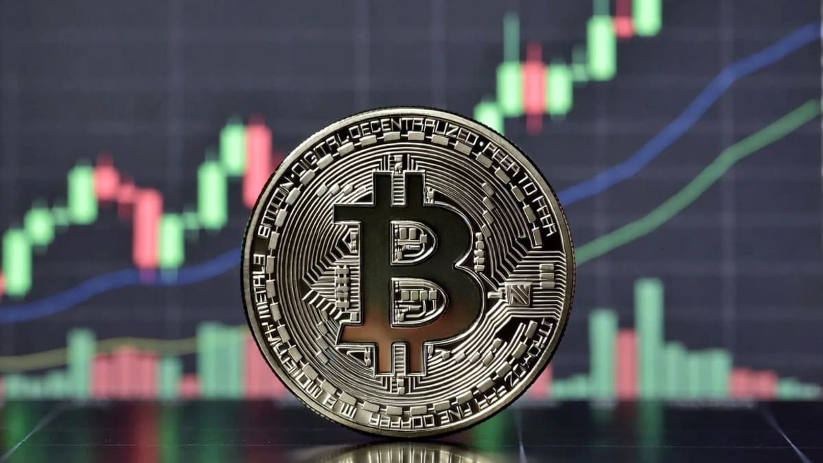 BTC Pushes Past $76K, Riding Oil Plunge Triggered by Iran Ceasefire Stability