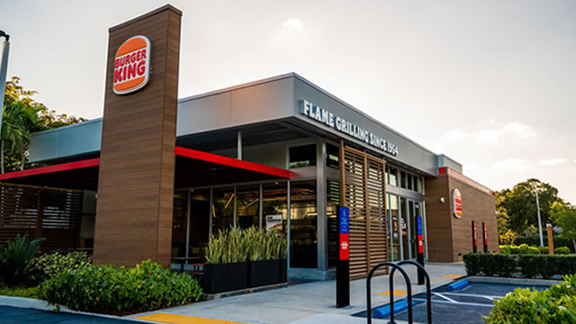 Burger King overseas surge helps Restaurant Brands beat earnings estimates