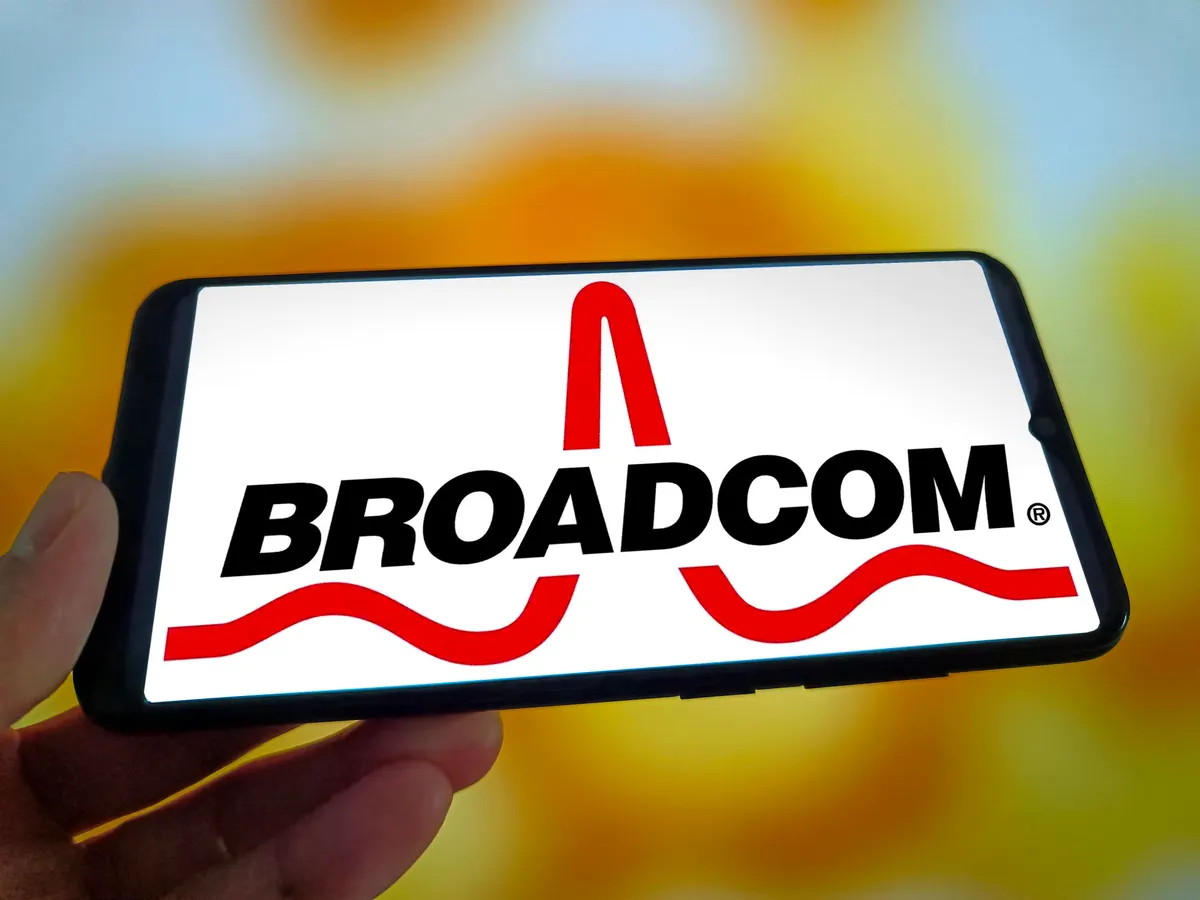 Buy AVGO Stock Ahead of Its Upcoming Earnings?